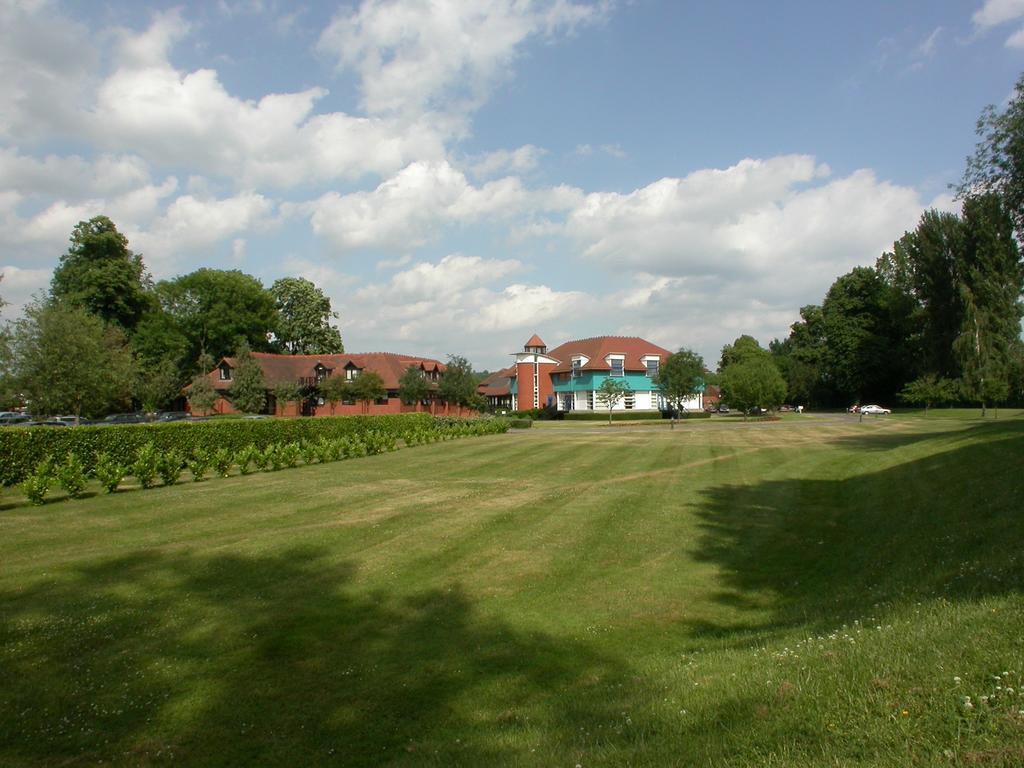 Cim Business Centre Hotel Maidenhead Eksteriør billede